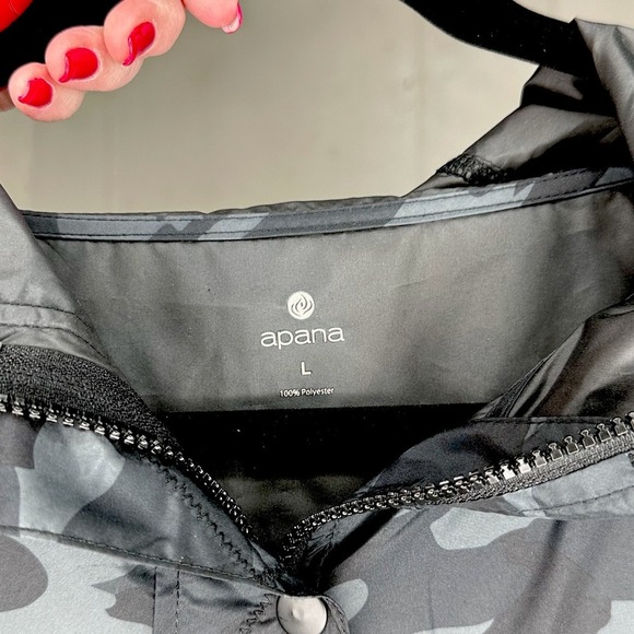 Apana L Black Gray Camo Yoga Jacket Lightweight Hooded Drawstring Waist NEW - Picture 5 of 6